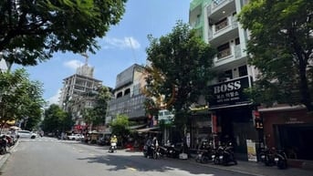 RẺ NHẤT! Bán MT Đ. Calmette, Q. 1 – 4.1x18.5m – gần ga Metro Bến Thành