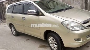 Toyota Innova 2008 - 100000 km