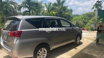 Toyota Innova 2017 2.0E - 90000 km