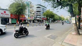 Gấp bán nhà mặt tiền Bình Tân 200m2 giá chỉ 30 tỷ 5