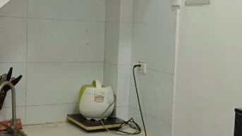 Chủ nhà cần bán nhà nhỏ, sổ đỏ chính chủ. Dt 12m2, 3 tầng
