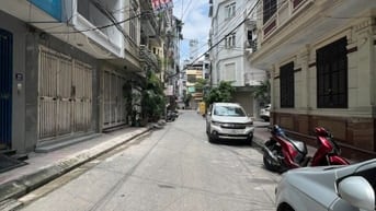 Bán nhà phố Trúc Khê. P Láng Hạ 70m2, ô tô ra vào, khu phân lô, vỉa hè