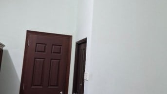 Nhà hẻm vip rộng , yên tĩnh . Khu dân cư 