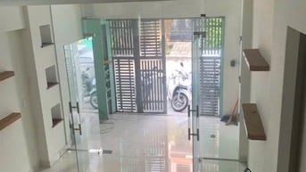 HXH 125/8C Nguyễn Văn Thương P.25 Bình Thạnh 4x17m 1 trệt 3 lầu 5P