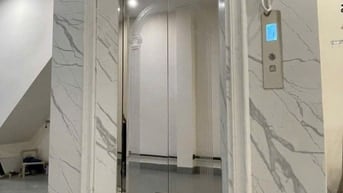 Cho thuê CH 2 phòng ngủ phố Bùi Xương Trạch, NT hiện đại, thang máy