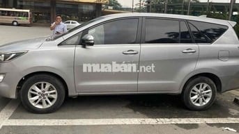 Toyota Innova 2017 2.0E - 220000 km