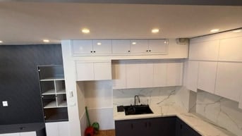 Cần bán siêu phẩm Nguyễn Khang 32m2, 5T, ô tô đỗ cửa, gần phố, giá chố