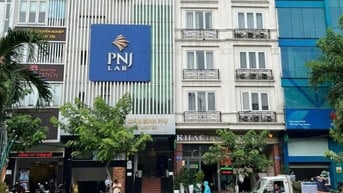 Cho Thuê Nhà Mặt Tiền 302-304 Phan Xích Long, Phường 7, Quận Phú Nhuận