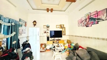 Định cư bán gấp nhà đường Lê Văn Sỹ, q.3,ngay trường học,dt 59m2-918tr