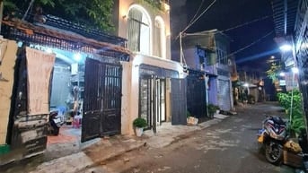 Xe hơi ngủ nhà - 4x18m, ngay Emart, Bùi Quang Là - chỉ 7.X tỷ