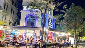 Cho thuê nhà mặt phố Nguyễn Thị Thập 110m²x4t, MT 14m - nhà hàng đẹp