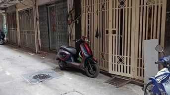 Bán nhà trong ngõ phố Minh Khai, quận Hai Bà Trưng, DT 35m2 x3 tầng
