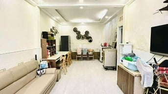 Nhà đẹp HXH 33m2, 2 tầng, 2pn phường 14 Q.10 chỉ 5.8 tỷ TL. 