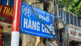 Bán nhà ngõ phố Hàng Chiếu, diện tích 40m2, cách mặt phố 20m