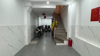 - Cực hiếm! Nhà 36m2 tại Phú Đô, dòng tiền 40tr/tháng, giá nhỉnh 7 tỷ.
