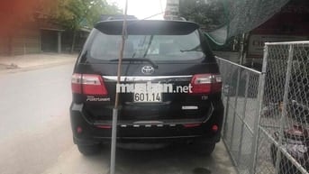 Toyota Fortuner 2010 2.7V 4x4 AT - 900000 km