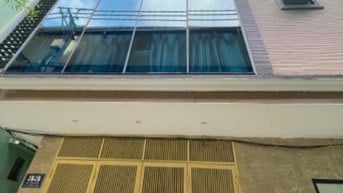 CC bán nhà 6T lô góc , ô tô , sát phố Xuân Thuỷ , 33m2 