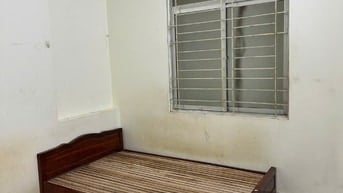 Cho thuê nhà ngõ 192 Lê Trọng Tấn, ô tô đỗ cửa