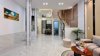 Nhà 3 lầu DT:5,5x10m tuyệt đẹp Cao Cấp hẻm xe hơi Thống Nhất, P16, GV