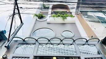 Kẹt vốn KB bán gấp nhà Gia Phú, P1, Q6. Chỉ 2,38tỷ. Hẻm xe hơi. 65m2