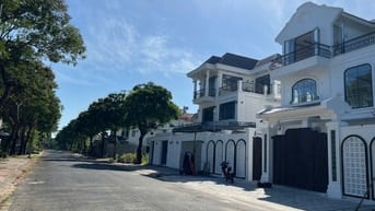 Cho thuê biệt thự ngay sát đường Liên Phường giá 25tr/ tháng