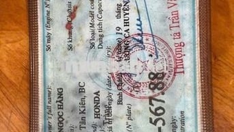 CẦN BÁN GẤP XE  SH Ý