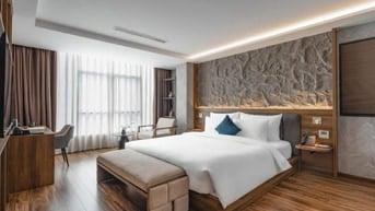 Cho thuê khách sạn TT Q. Hai Bà Trưng, 24 phòng