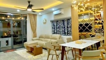 NHÀ LÔ GÓC - NGANG KHỦNG 5.3M - HẺM 6M - 3 TẦNG - 54M2 -  QUẬN 10 