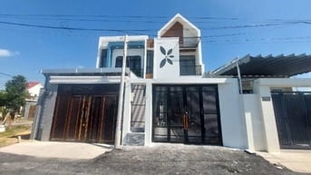 Bán nhà 1 lầu đường Lê Thị Bay, xã Tân Thạnh Đông, CC, SHR, 2,55 tỷ.