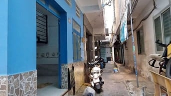 Cho thuê nhà hẻm 2m(XM) Bùi Minh Trực, P.5, Q.8 giá 9tr