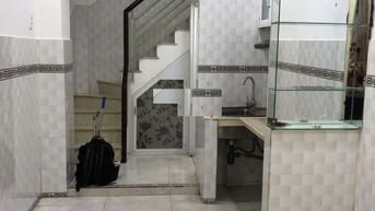 Cho thuê nhà hẻm 3m(BG) Hồ Thị Kỷ, P.1, Q.10 giá 12tr