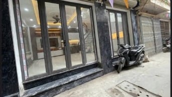4 tầng Thụy khuê 40m2 4 phòng NT đầy đủ đi lại thuận tiện sđcc
