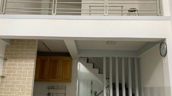 cần bán căn nhà DT 40m2, Lê Văn Qưới,Bình Tân giá 3ty1,SHR,hẻm oto 