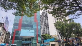 Cho thuê nhà 3 tầng mặt phố. Vỉa hè rộng