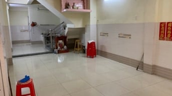 Cho thuê nhà 4 lầu 5 phòng ngủ 1 phòng khách và tầng trệt