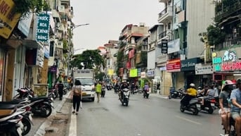 MỘT NHÀ RA PHỐ BẠCH MAI-ĐẦU PHỐ HUẾ-DT18m / 5TẦNG-Ở NGAY-CHỈ HƠN 2TỶ