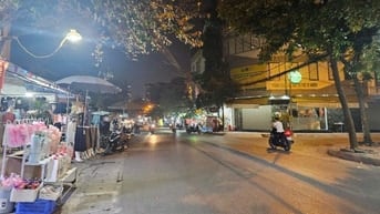 Nhà phân lô, ô tô tránh đỗ,  View vườn hoa , thang máy, DT 50m2 x 5 T