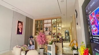 NHÀ ĐẸP 3 TẦNG MUA VỀ Ở NGAY - NGAY CHỢ, CÔNG VIÊN, TRƯỜNG HỌC 