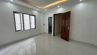 Nhà Xây Mới, ở được ngay.     