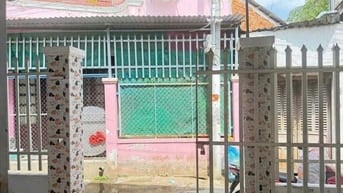 Kẹt tiền đẩy gấp căn nhà ở Trung Chánh, Hóc Môn, 64m2 ,SHR, 780 triệu