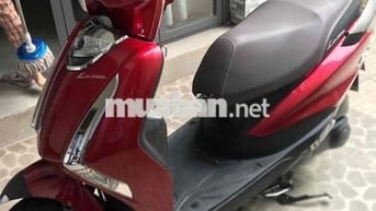 tôi bán chiếc xe yamaha latte màu đỏ dt 125c/c