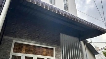 Bán gấp nhà 2 tầng tại phan văn hớn,hóc môn 80m2 giá 1tỷ2,sổ riêng