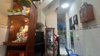 🏡 BÁN NHÀ NHỎ GIÁ TỐT – SỔ HỒNG RIÊNG – Ô TÔ TỚI NHÀ - CHỈ 3 TỶ 250