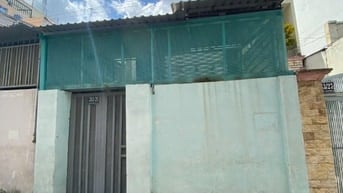 Kẹt tiền cần bán nhà quận 4 giá siêu HOT. Dt 4 x 28m, giá 11,3 tỷ.