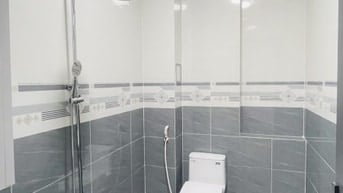 Hẻm xe tải 8m 100m2(5x20) 5 tầng Lạc Long Quân, phường 9, Tân Bình
