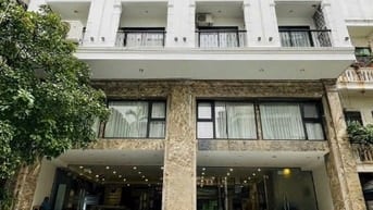 Bán nhà Phân Lô ngõ 172 Lạc Long Quân
