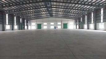 Cho thuê kho sẵn 3000m², MT Quốc Lộ 1A, DT: 70.5x54m, Giá: 220 Tr/Th