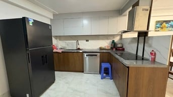 Cho thuê nhà số 25C ngõ 67 Nguyễn Văn Cừ