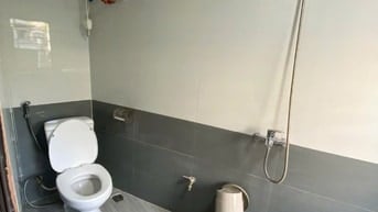 Cho thuê nhà nguyên căn ngõ gốc đề 3 phòng ngủ vệ sinh khép kín 