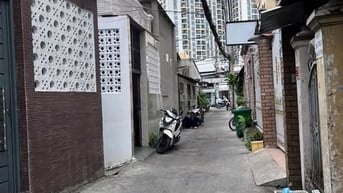  5,48 tỷ Nhà p6q8 hẻm xe hơi đậu cửa 3,3 x 16 ( 1 lầu 2pn ) SHR